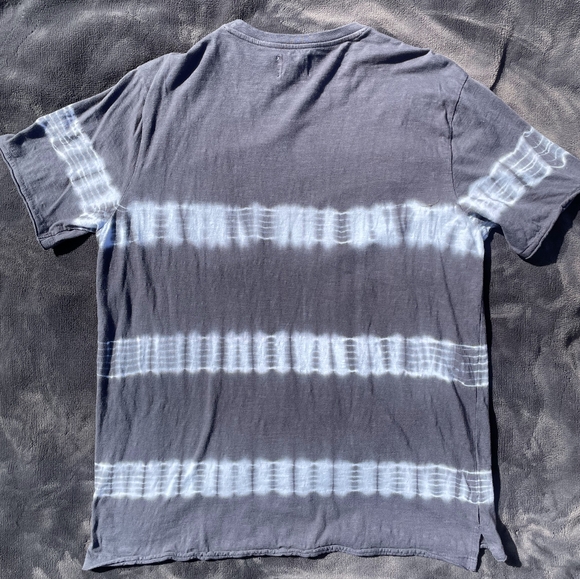 T-shirt - Picture 2 of 3